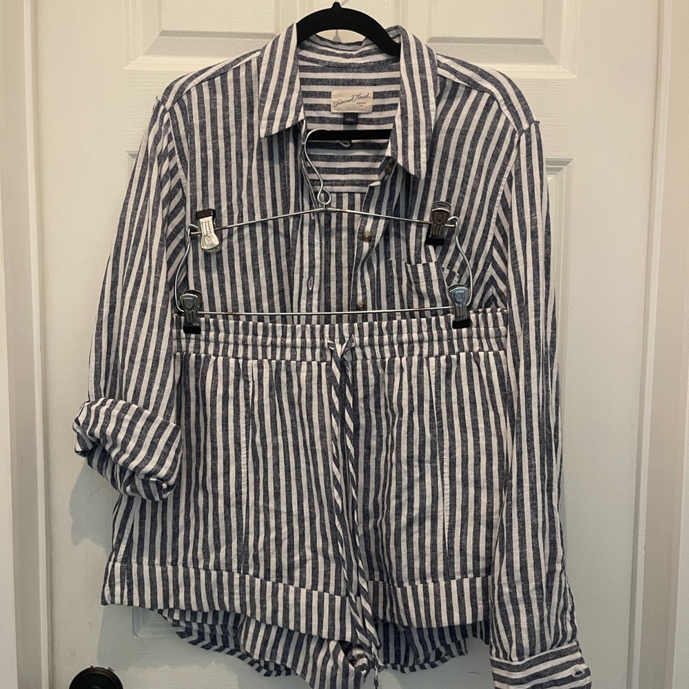 Universal Thread Navy/white stripe Linen Shirt & Shorts SET, both size Large